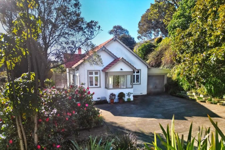 Photo of property in 11 Hipango Terrace, Durie Hill, Whanganui, 4500