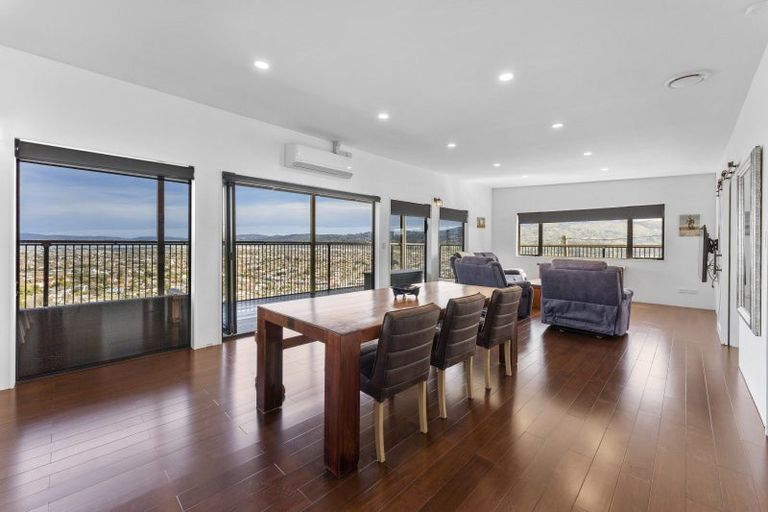 Photo of property in 32a Woodvale Grove, Fairfield, Lower Hutt, 5011