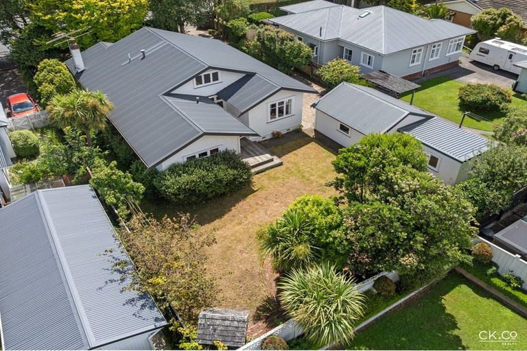 Photo of property in 30 Ludlam Crescent, Woburn, Lower Hutt, 5010