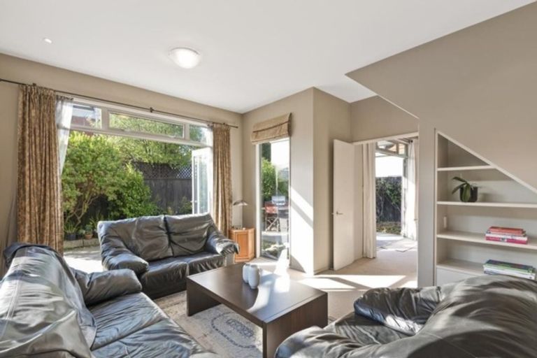Photo of property in 45a Wroxton Terrace, Merivale, Christchurch, 8014