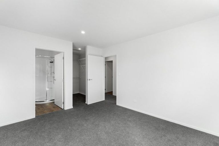 Photo of property in 5 Selkirk Lane, Hamilton Lake, Hamilton, 3204