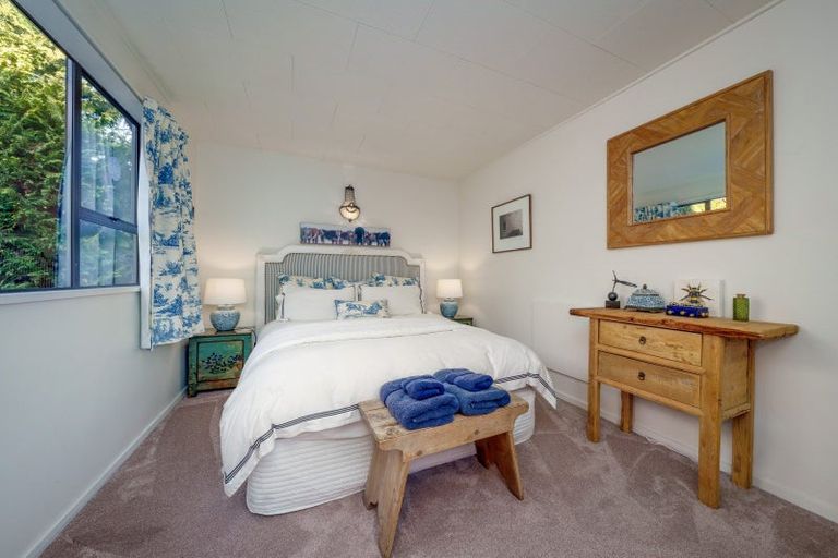 Photo of property in 201 Beacon Point Road, Wanaka, 9305