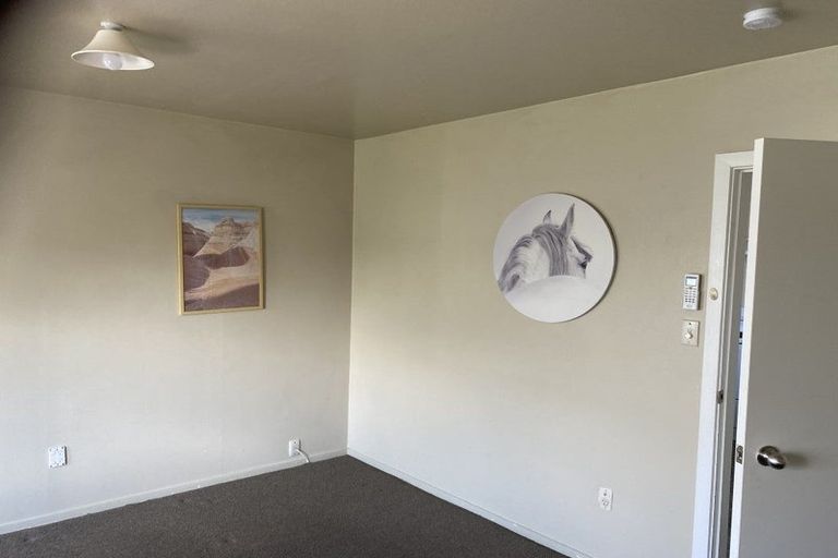 Photo of property in 2/17 Stoneyhurst Street, St Albans, Christchurch, 8014