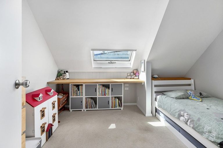 Photo of property in 30a Cleveland Street, Brooklyn, Wellington, 6021