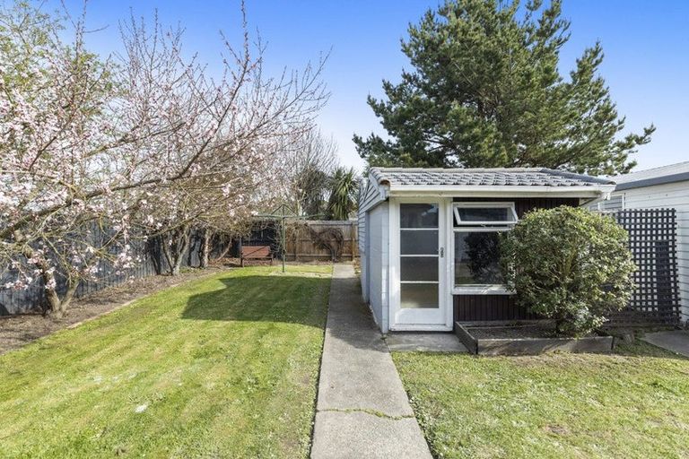 Photo of property in 159 Langdons Road, Northcote, Christchurch, 8052