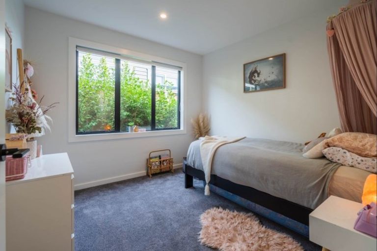 Photo of property in 6 Mahia Lane, Waikanae, 5036