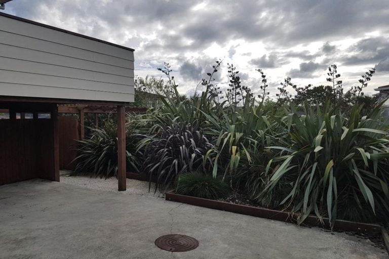 Photo of property in 2/25 Clearview Heights, Ranui, Auckland, 0612