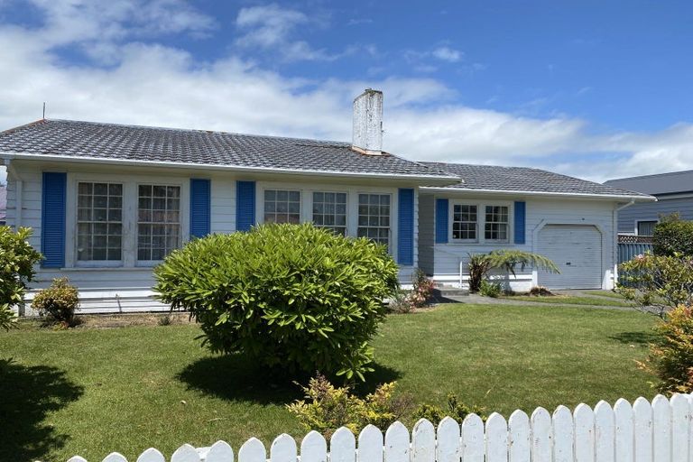 Photo of property in 186 High Street, Eltham, 4322