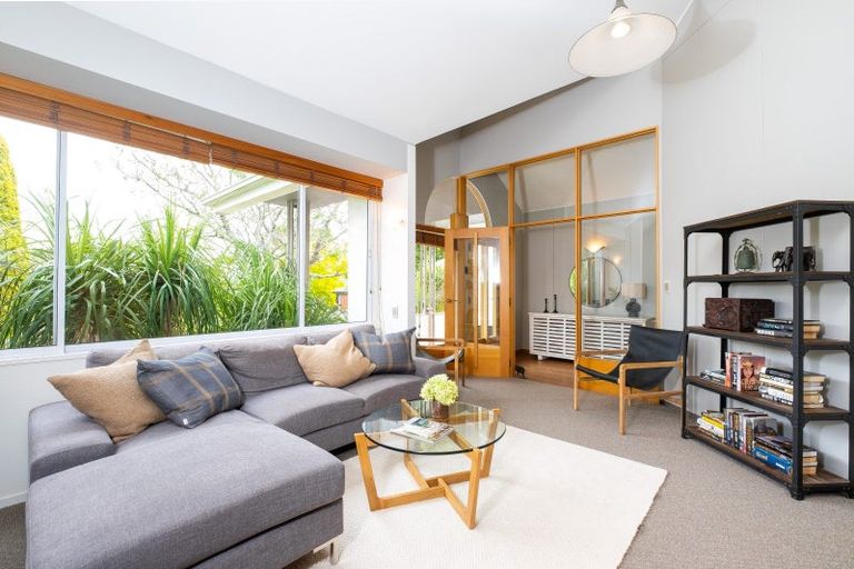 Photo of property in 138 Te Mata Road, Havelock North, 4130