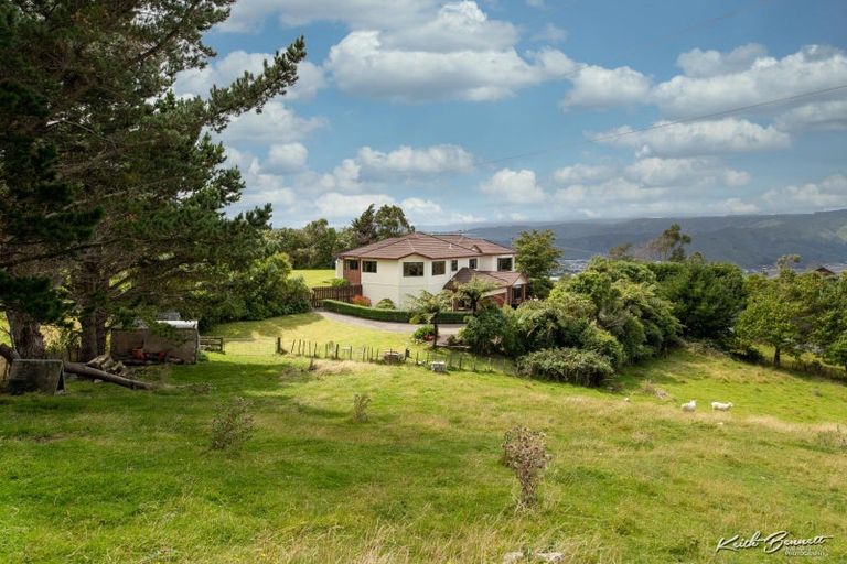 Photo of property in 18 Crestview Grove, Belmont, Lower Hutt, 5010