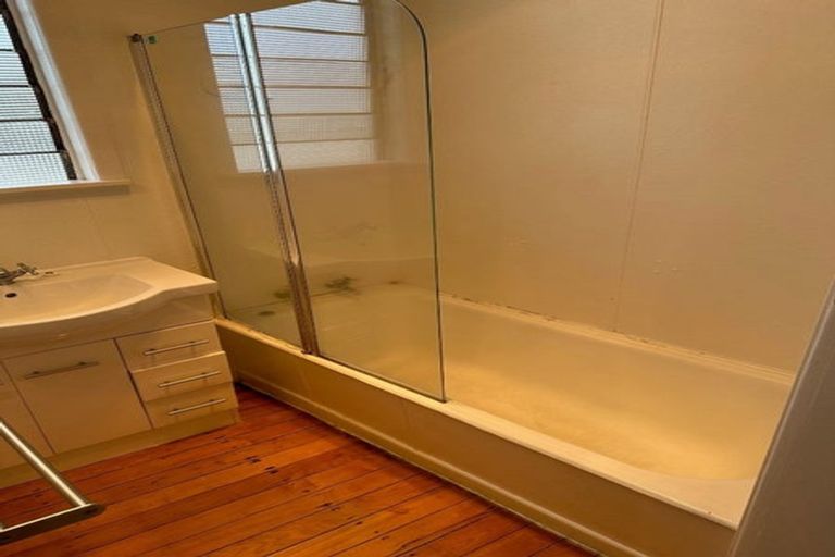 Photo of property in 1/34 Bracken Avenue, Takapuna, Auckland, 0622