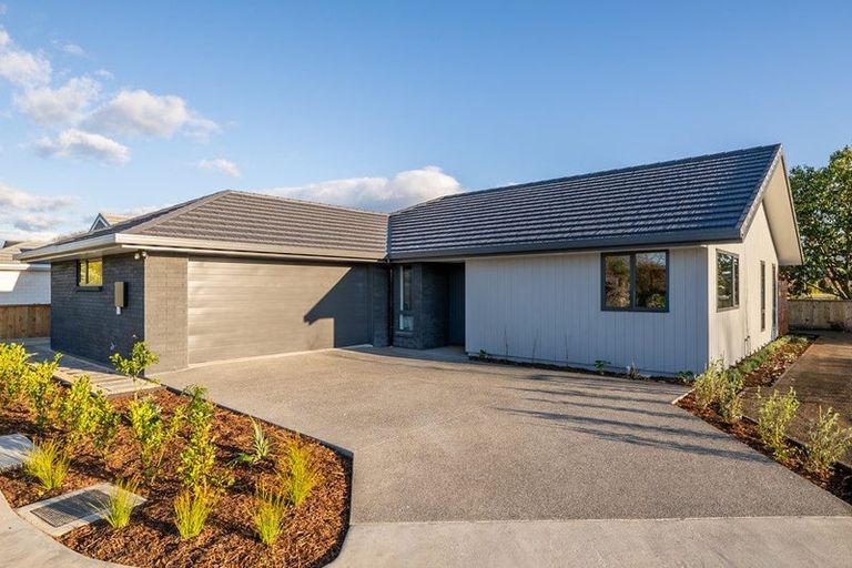 Photo of property in 11 Magnolia Drive, Springlands, Blenheim, 7201