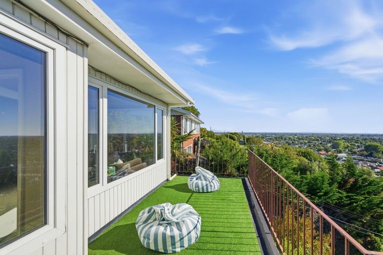 Photo of property in 2 Aotea Terrace, Huntsbury, Christchurch, 8022