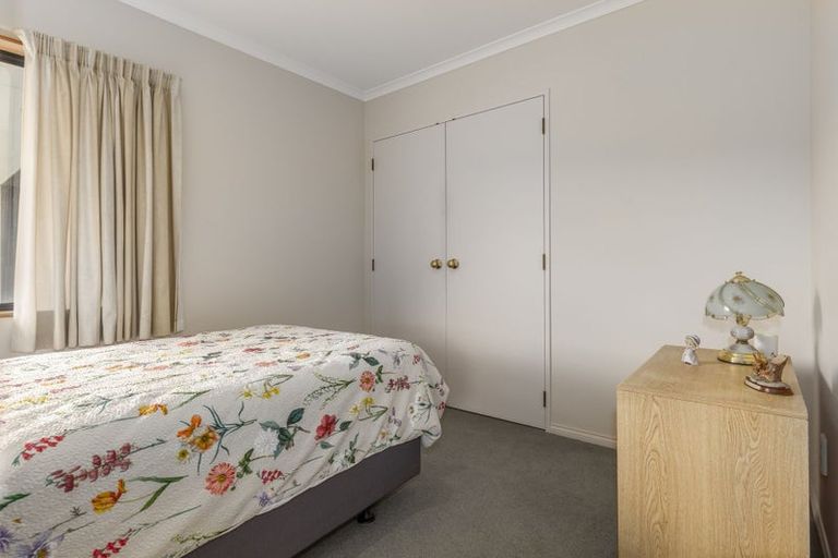 Photo of property in 22 Lorna Irene Drive, Raumati South, Paraparaumu, 5032