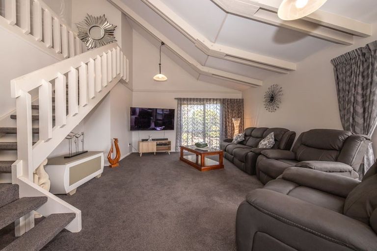 Photo of property in 92 Henley Street, Westport, 7825