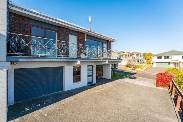 Photo of property in 25 Golders Place, Richmond Heights, Taupo, 3330