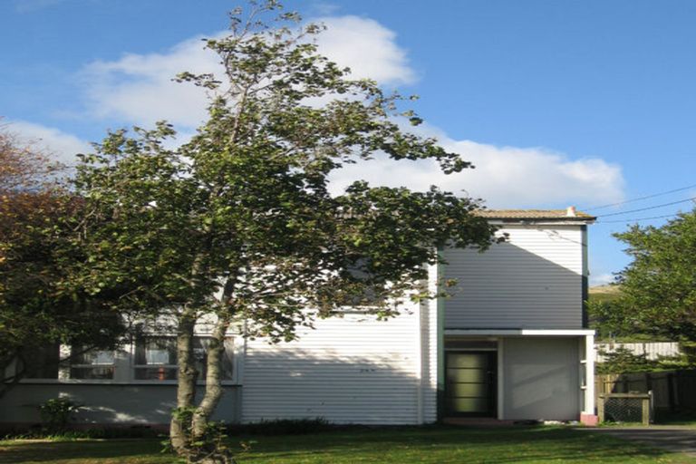 Photo of property in 34a-b Astrolabe Street, Cannons Creek, Porirua, 5024