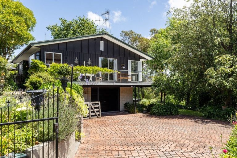 Photo of property in 12 Muritai Crescent, Havelock North, 4130