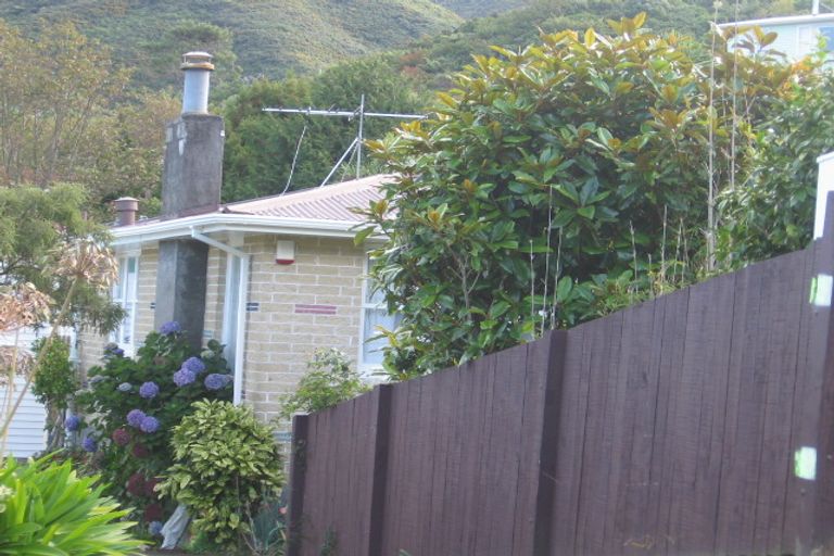 Photo of property in 7 Thurleigh Grove, Karori, Wellington, 6012