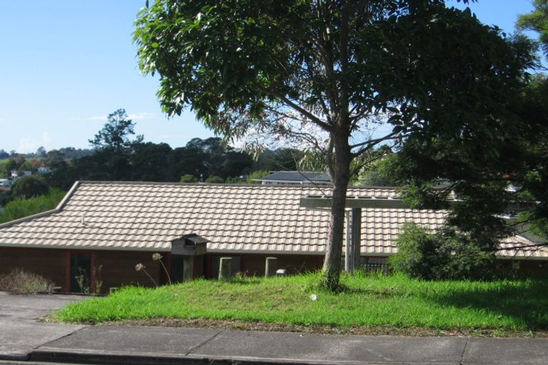 Photo of property in 205 Glengarry Road, Glen Eden, Auckland, 0602