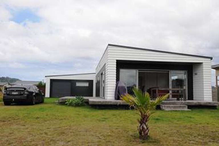 Photo of property in 104 Karo Drive, Matarangi, Whitianga, 3592