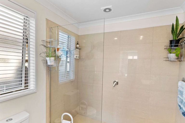 Photo of property in 17 Pounamu Place, Pegasus, 7612