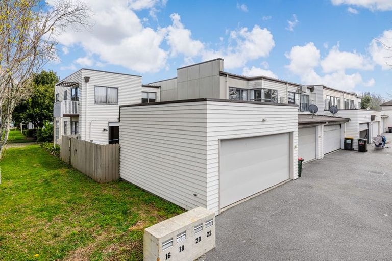 Photo of property in 16 Figaro Crescent, Takanini, 2112