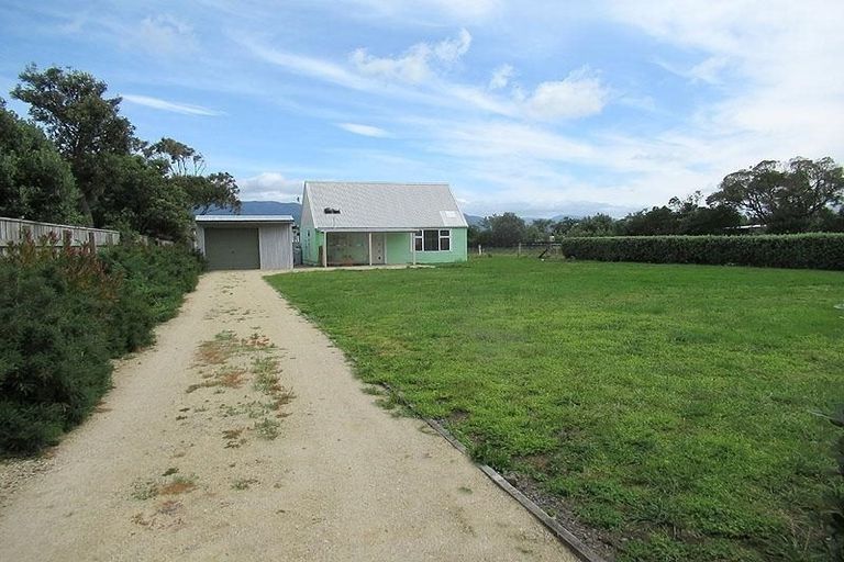 Photo of property in 95 Lake Ferry Road, Lake Ferry, Featherston, 5772