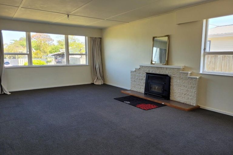 Photo of property in 1 Hardie Grove, Featherston, 5710