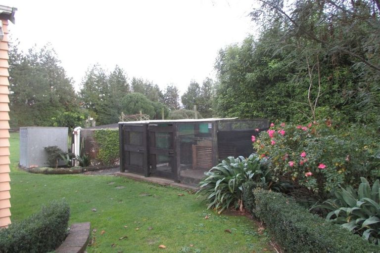 Photo of property in 32 Mcdonald Road, Levin, 5571