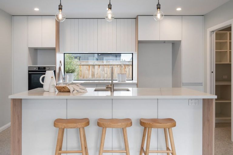 Photo of property in 17c Brightwater Terrace, Terrace End, Palmerston North, 4410