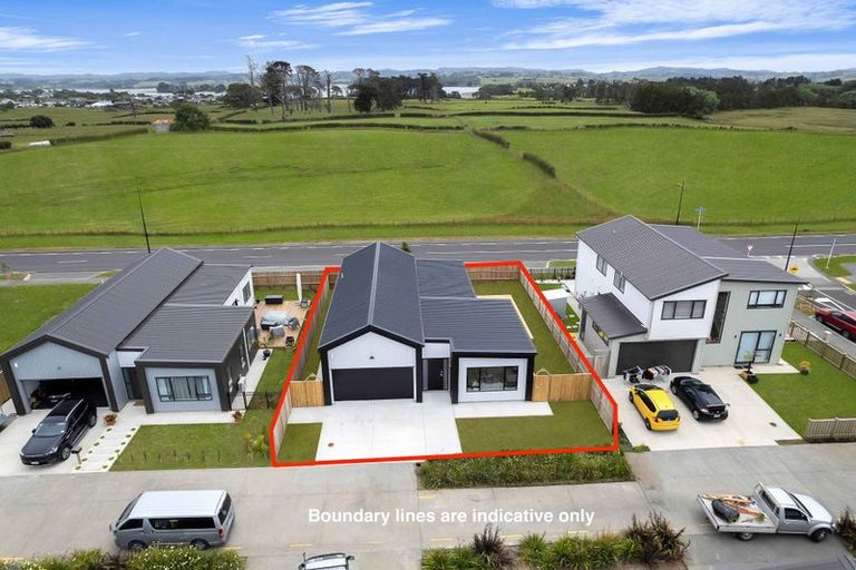 Photo of property in 73 Clarks Beach Road, Clarks Beach, 2122