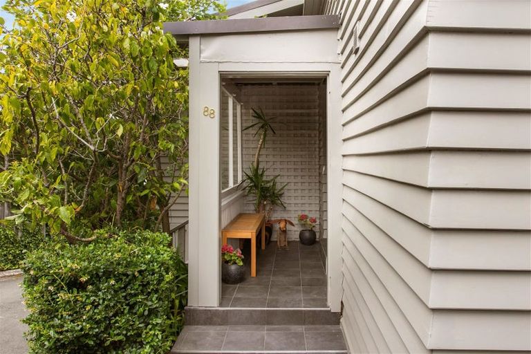 Photo of property in 88 Hackthorne Road, Cashmere, Christchurch, 8022