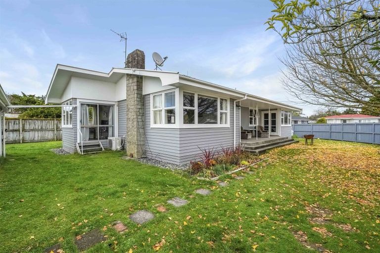 Photo of property in 2 Orelio Street, Hillcrest, Hamilton, 3216