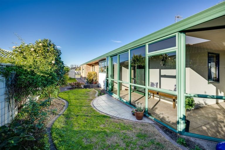 Photo of property in 5a Montague Way, Taradale, Napier, 4112