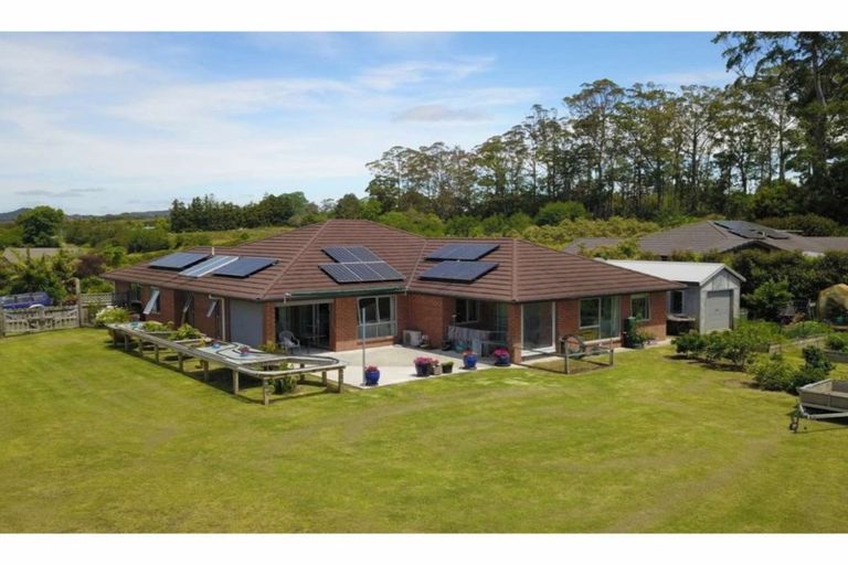 Photo of property in 19 Greenway Drive, Kerikeri, 0230