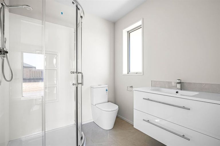 Photo of property in 34 Plover Avenue, Amberley, 7410