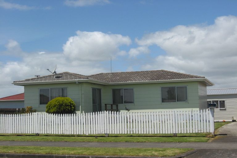 Photo of property in 69 Maplesden Drive, Clendon Park, Auckland, 2103
