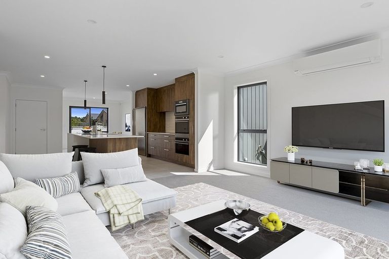 Photo of property in 15b Marine Garden Crescent, Beachlands, Auckland, 2018