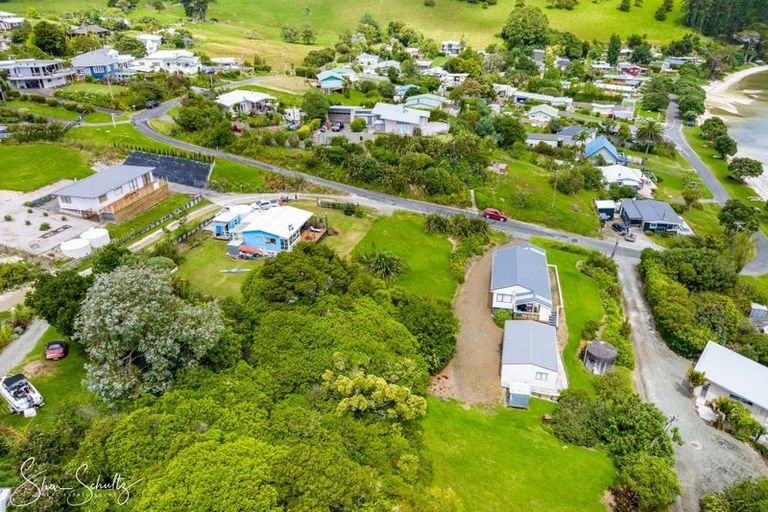 Photo of property in 9 Rigby Street, Whakapirau, 0583