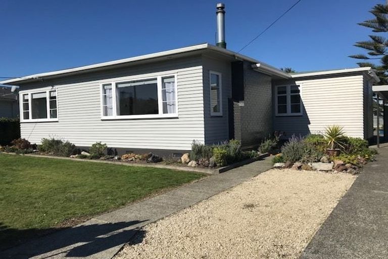 Photo of property in 1 Fair Crescent, Feilding, 4702