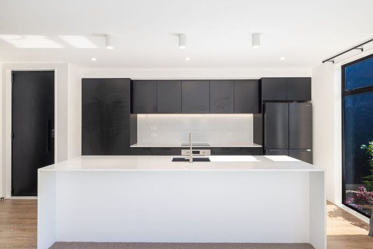 Photo of property in 93 Innes Road, St Albans, Christchurch, 8052