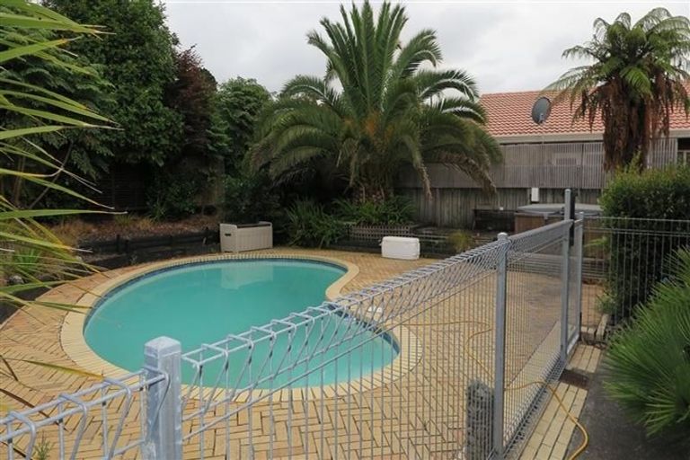 Photo of property in 11 Waimoko Glen, Swanson, Auckland, 0612