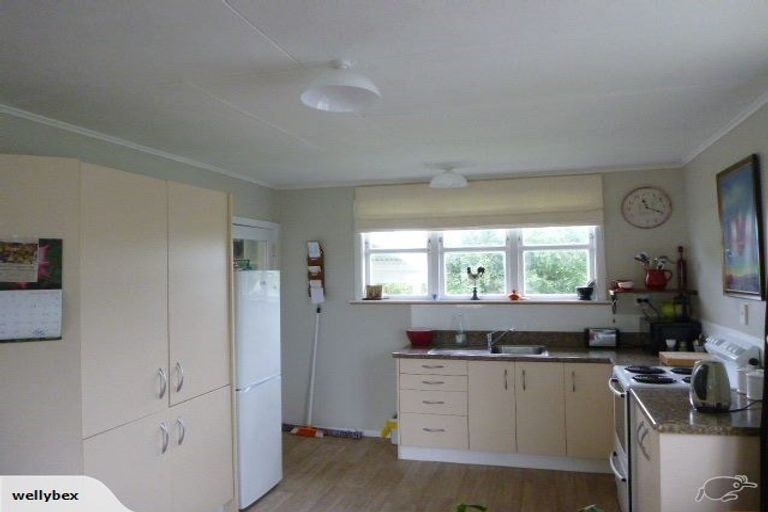Photo of property in 1 Julyan Street, Shannon, 4821