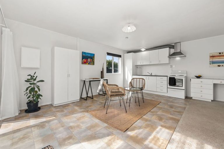 Photo of property in 42 Rutherford Drive, Waikanae Beach, Waikanae, 5036