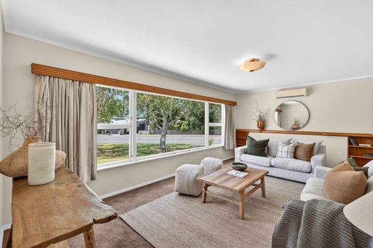 Photo of property in 68 Puketapu Road, Taradale, Napier, 4112