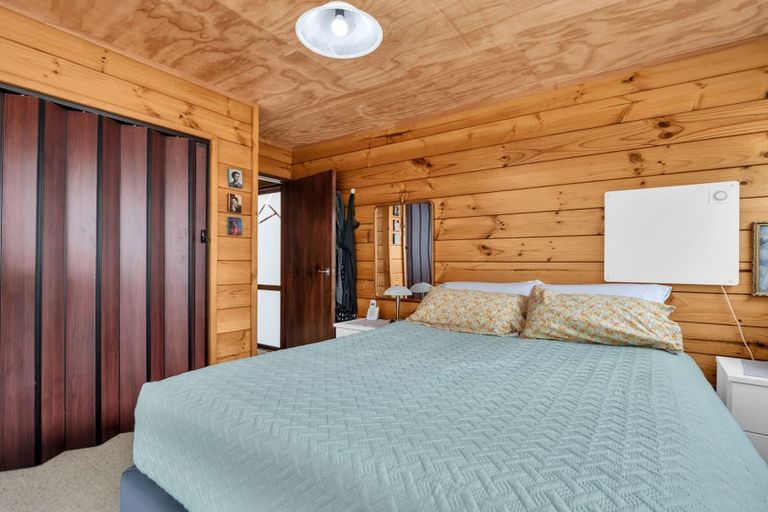 Photo of property in 100b Grand Vue Road, Kawaha Point, Rotorua, 3010