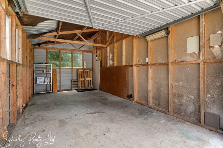 Photo of property in 43 Gorge Road, Maungaturoto, 0520