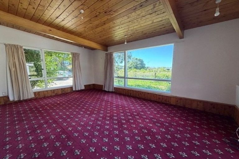 Photo of property in 123 Hautere Cross Road, Te Horo, Otaki, 5582