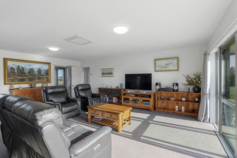 Photo of property in 11 Brampton Drive, West Melton, 7618